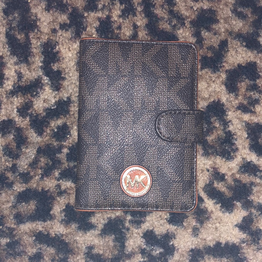 Michael Kors Brow Wallet